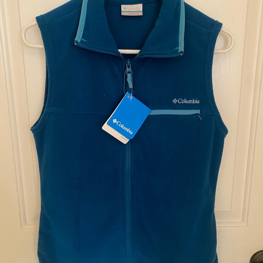 Columbia women’s small fleece vest, NWT